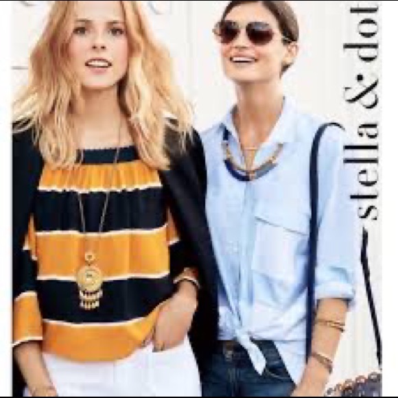 Zara Crop Blouse - Picture 1 of 5